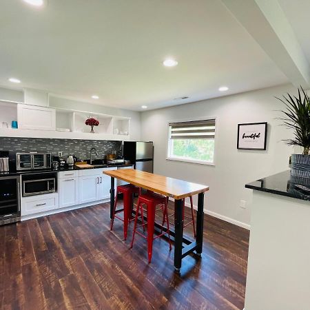 Appartamento Sonsak - Unit 1 Charlottesville Esterno foto