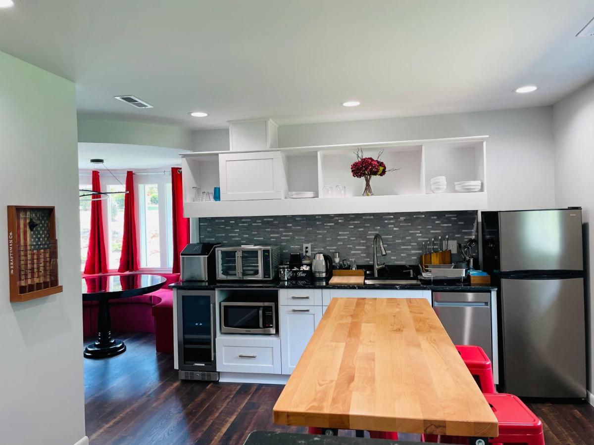 Appartamento Sonsak - Unit 1 Charlottesville Esterno foto